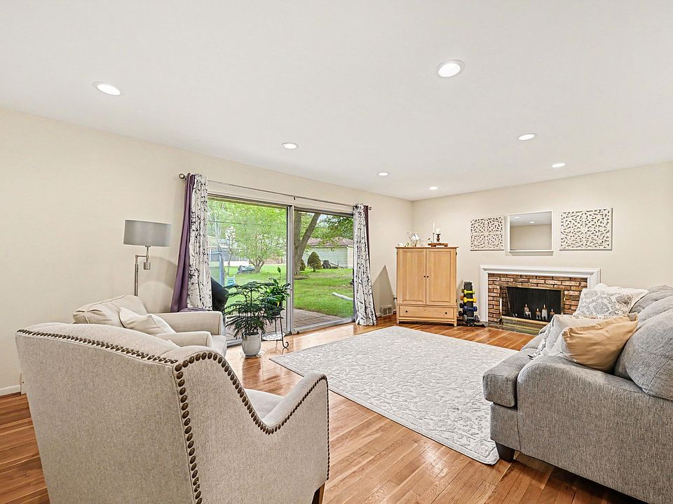29567 Chelmsford Rd, photo 5