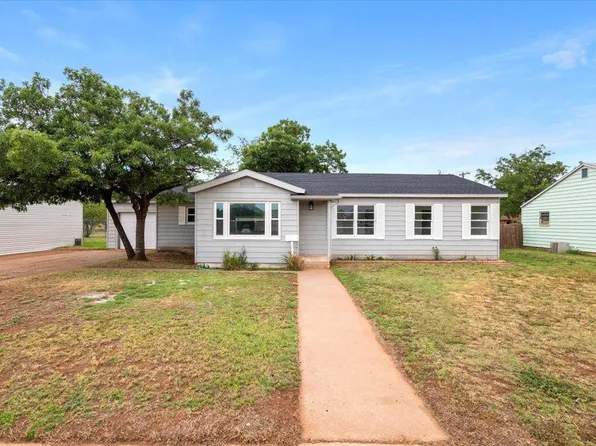1007 E Cardwell St, Brownfield, TX 79316
