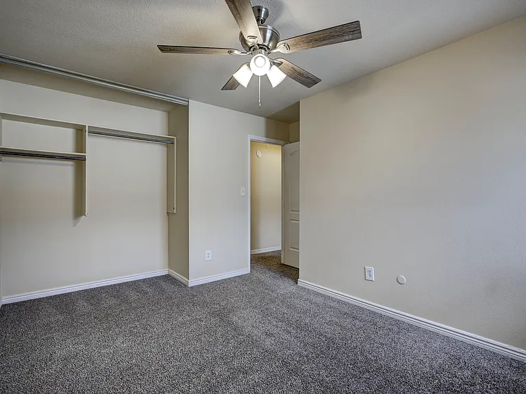 4318 Moonbeam Dr — Photo 23