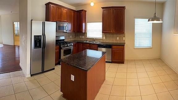 5th image of 20924 Mandrake Dr