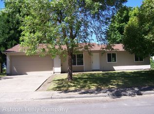 1833 NE Kathryn St, Hillsboro, OR