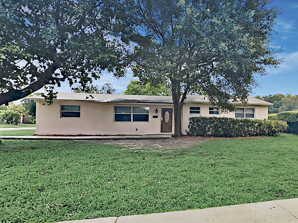 1st image of 13695 NE 15th Ct