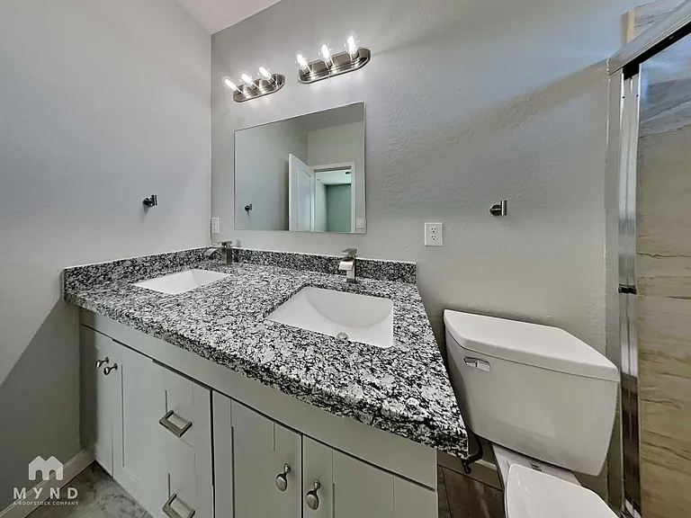 6041 S 8th Pl — Photo 9