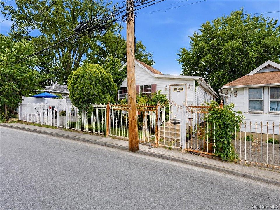 1st image of 1202 Harding Park