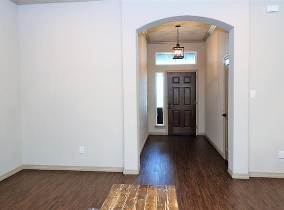3rd image of 102 Harley Meadows Cir