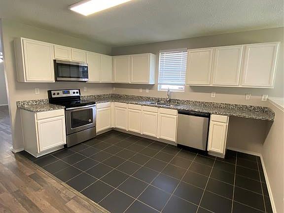 4th image of 5421 Still Canyon Dr