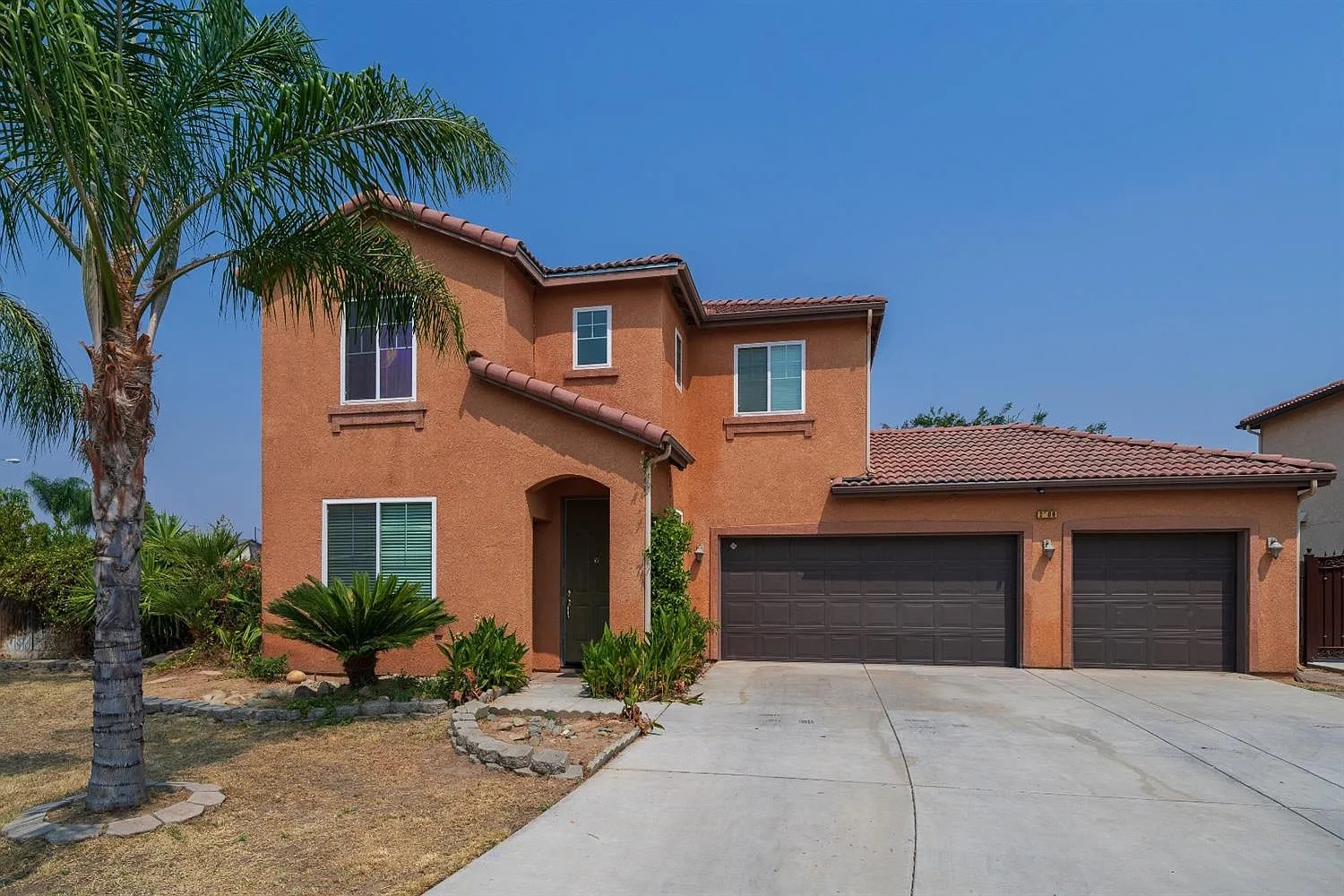 2309 S Inverness Way photo 1