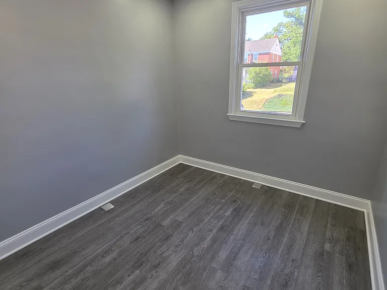 1310 Sherwood Ave — Photo 27