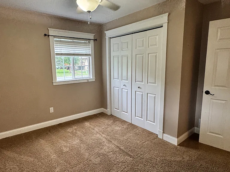 5201 Brighton Ln — Photo 11