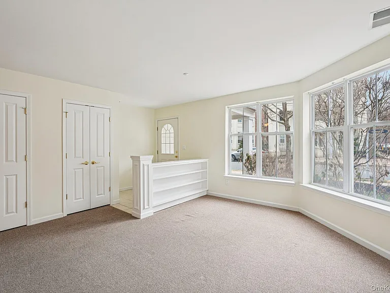 2 Leeward Dr — Photo 4