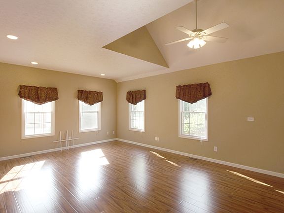 3rd image of 5140 Bull Run