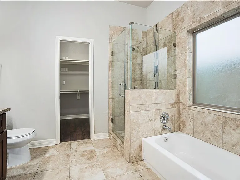5301 Wylie St — Photo 9
