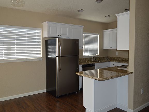 5th image of 855 N Orange Blossom Cir