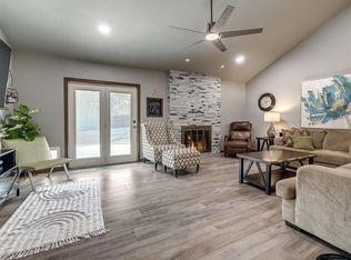 908 Ridgecrest Rd, Edmond, OK 73013