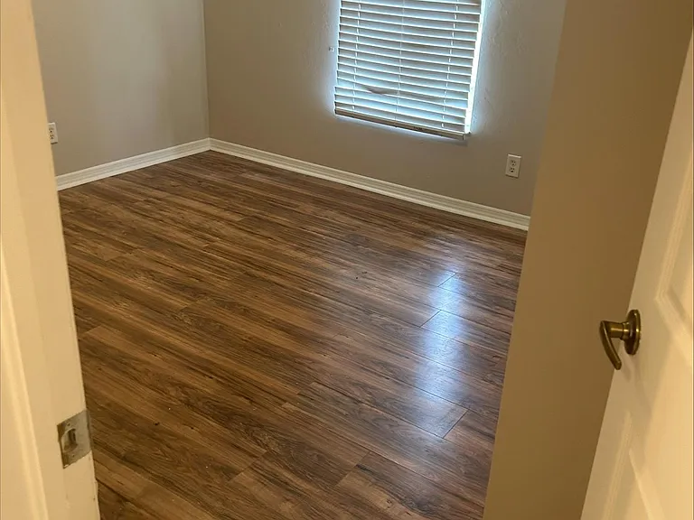 2335 SW 5th Pl — Photo 12