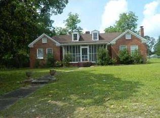 25 Rogers St W, Fort Deposit, AL 36032