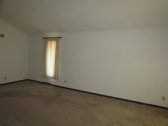 3rd image of 1710 River Bluff Blvd