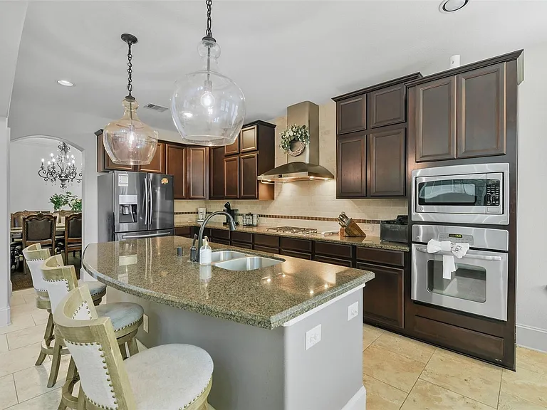 17611 Fossil Ridge Ln — Photo 11