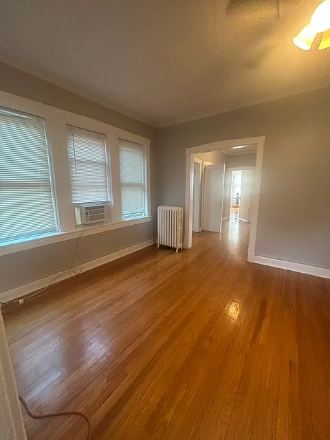 2 bed, 700 sqft, $1,550 — Photo 3