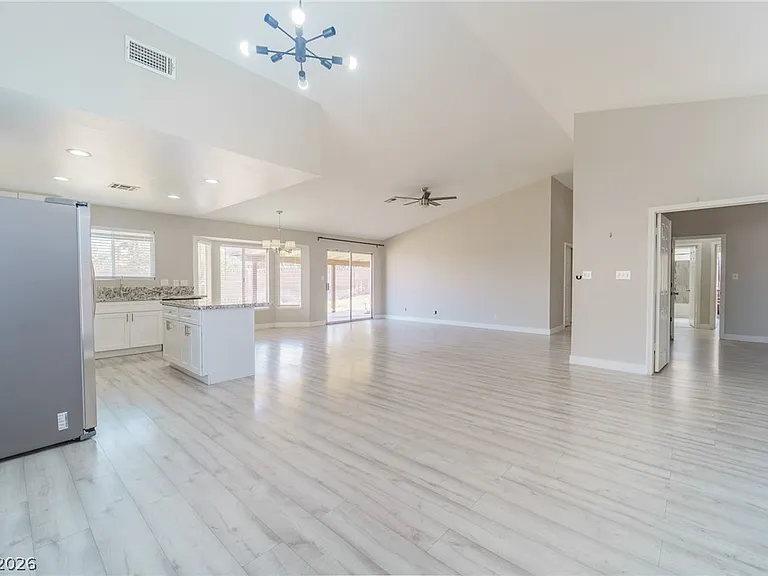 8517 Soneto Ln — Photo 5