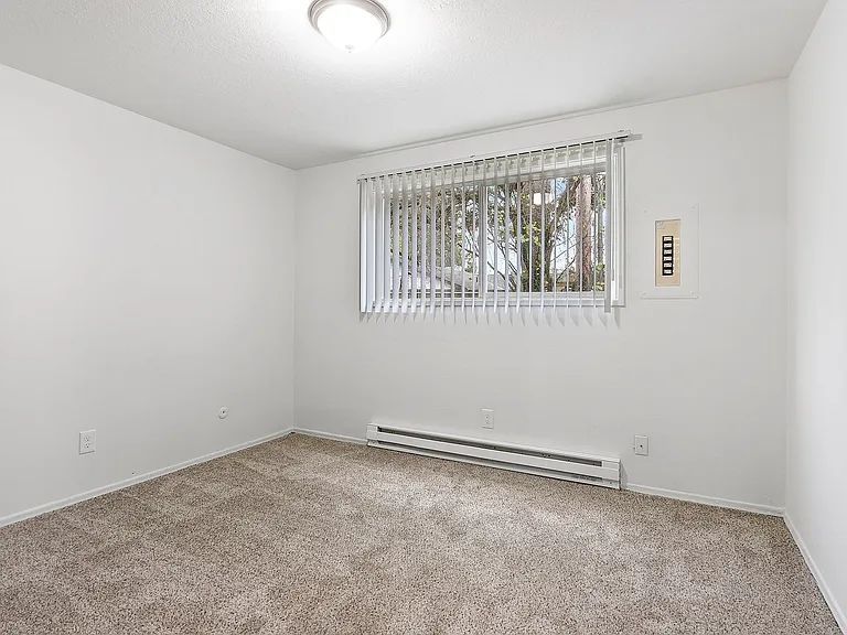 Fairway Apartments — Photo 22
