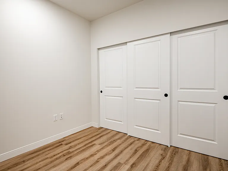 1100 N. Forest — Photo 13