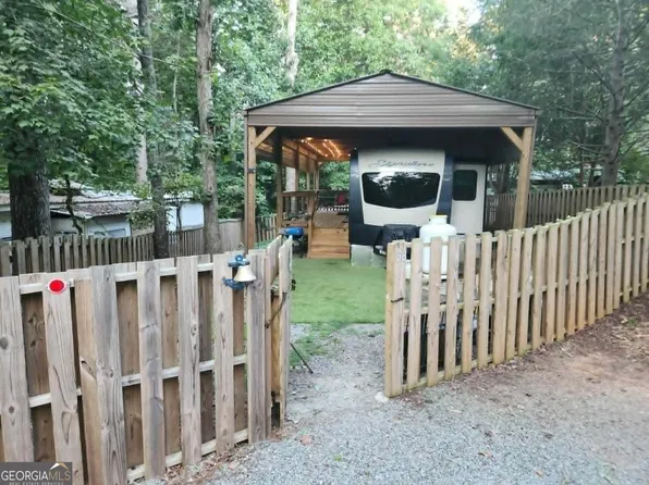 68 10th St #C208, Ellijay, GA 30540
