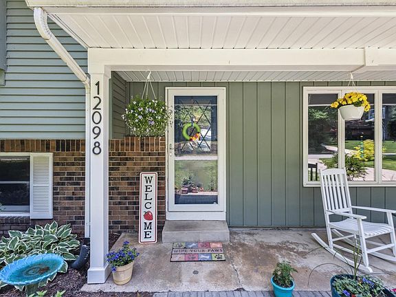 5th image of 12098 Lupine Ln