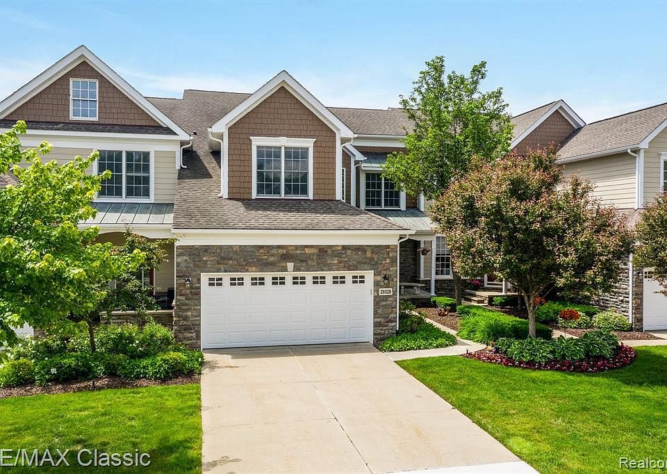 1st image of 26028 Island Lake Dr