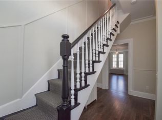 12 Harrison Ave, Newport, RI 02840