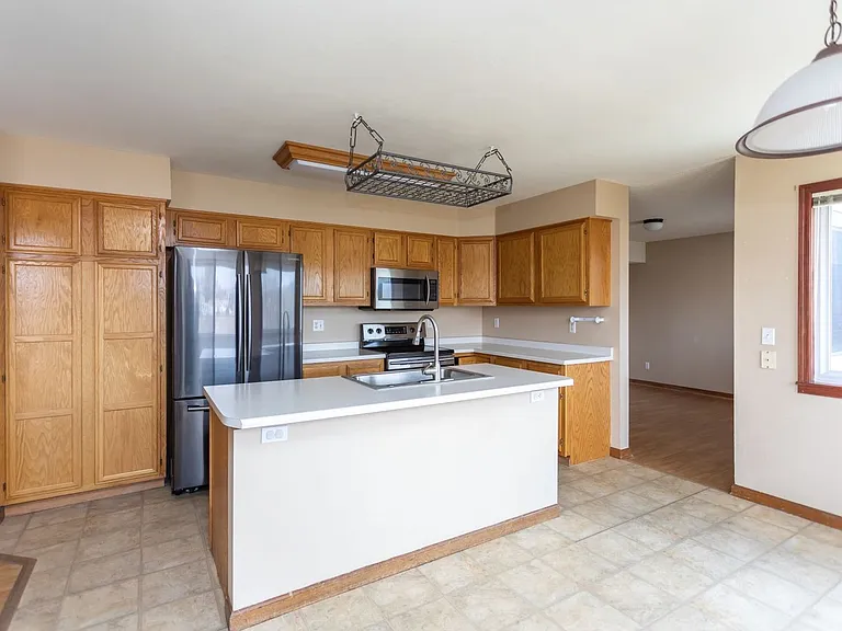 1130 Pond Side Dr — Photo 10