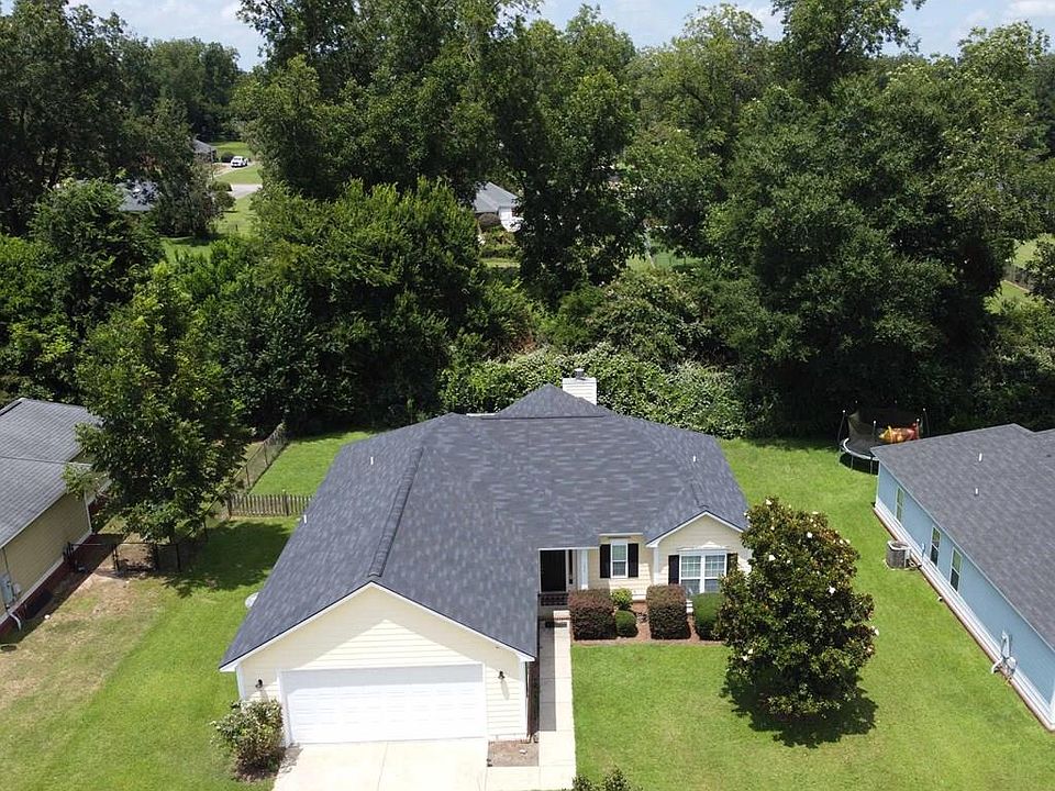 1st image of 137 Hedgerow Dr