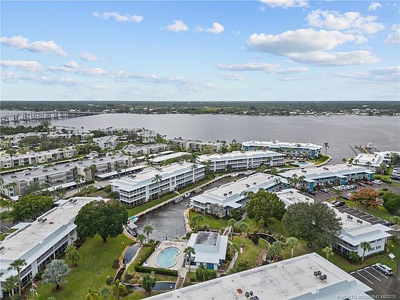 3rd image of 1866 SW Palm City Rd APT 204