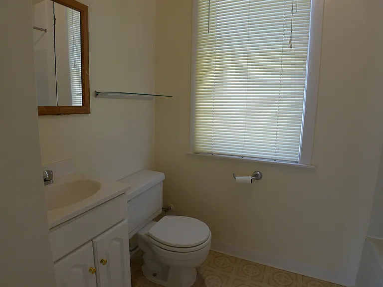 1609 Stuart St — Photo 5