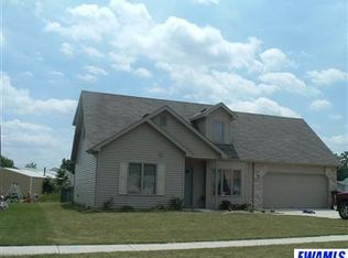 801 W 2nd St, Garrett, IN 46738