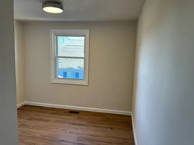 315 Palmer St #B — Photo 9