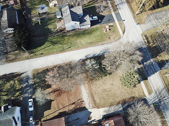2nd image of 27W665 Galusha Ave