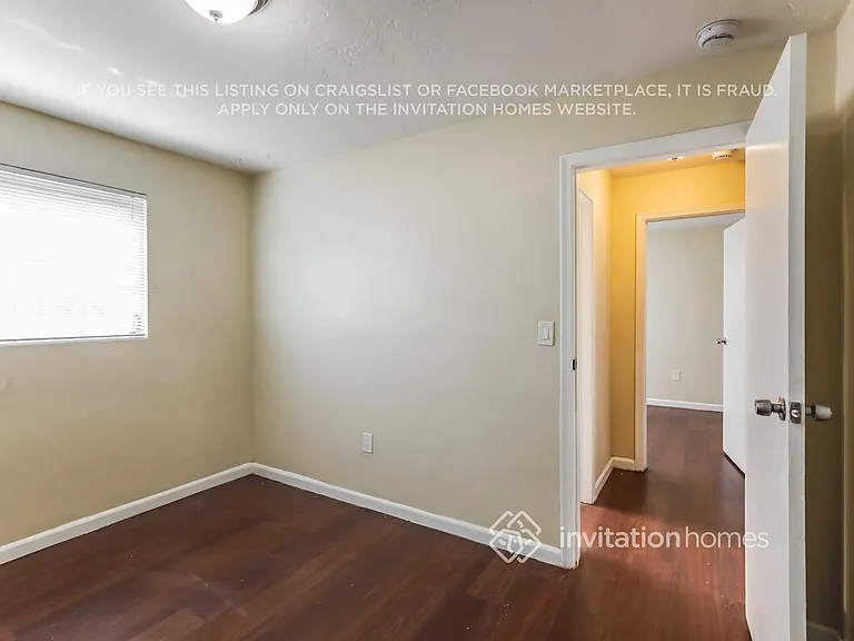 8407 NW 26th St — Photo 14