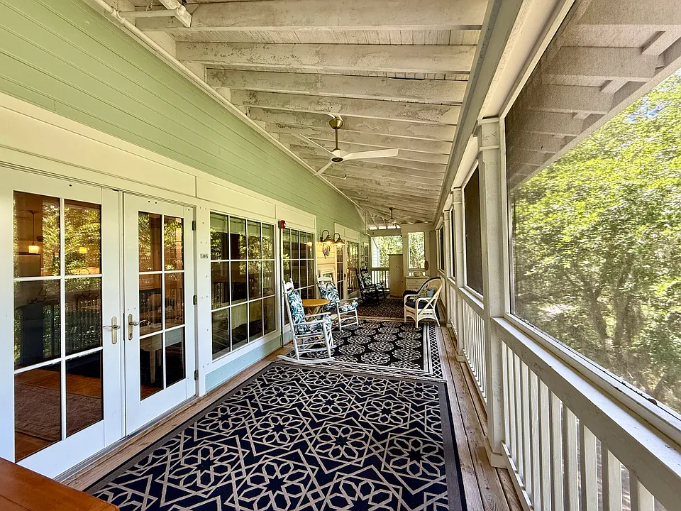 107 Avenue Of Oaks #D