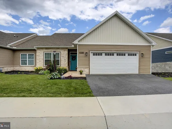 126 Cardinal Dr, Shippensburg, PA 17257