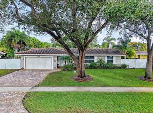 7451 NW 7th Ct, Plantation, FL 33317