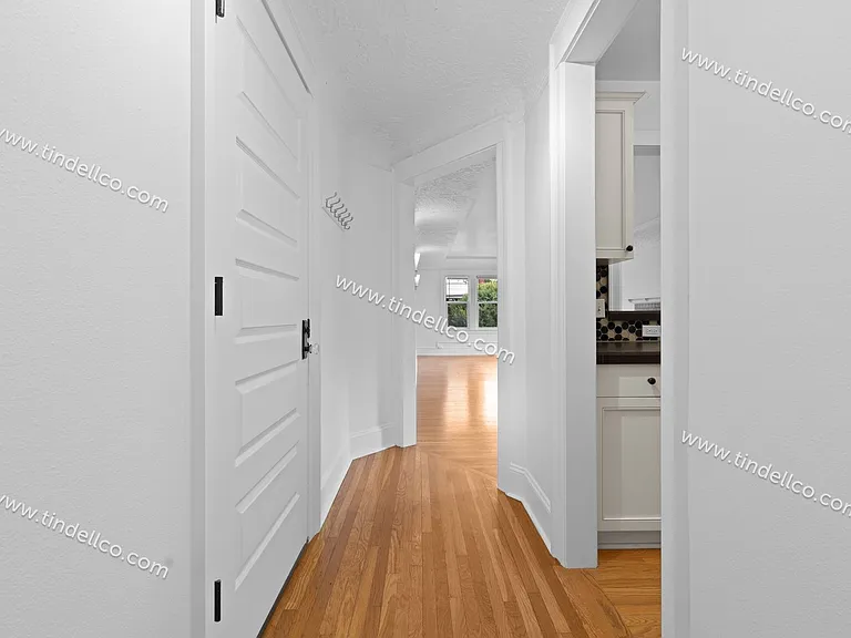 2076 NW Johnson St #201 — Photo 6