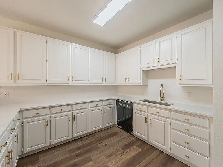 5893 Westhaven Dr — Photo 18