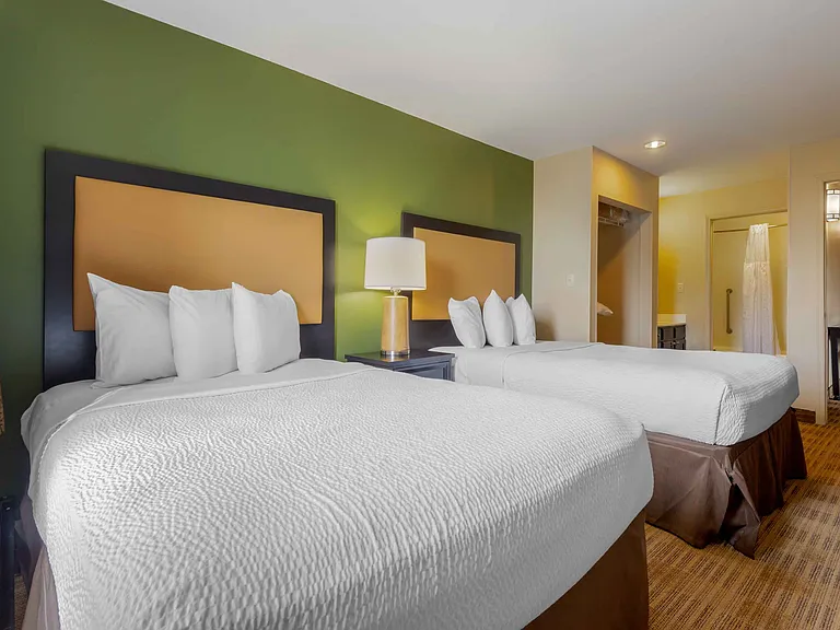 Deluxe Studio - 2 Full Beds