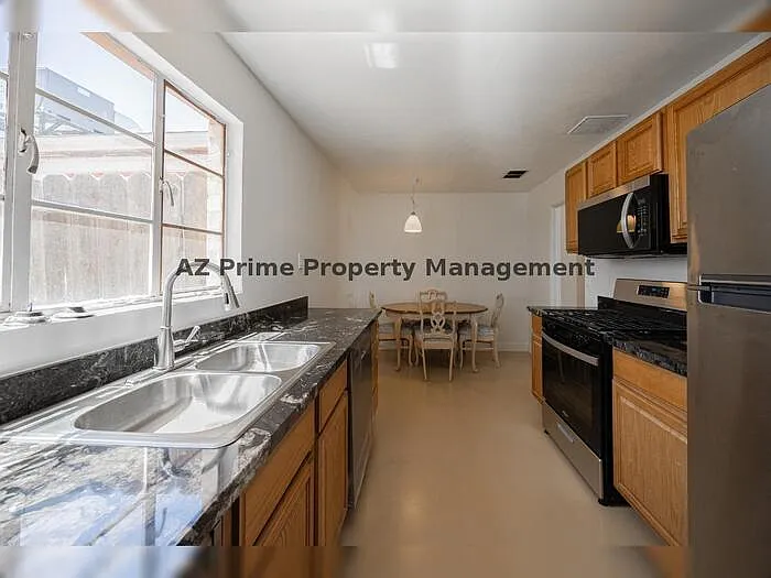 2449 E Fairmount Ave #1 — Photo 6