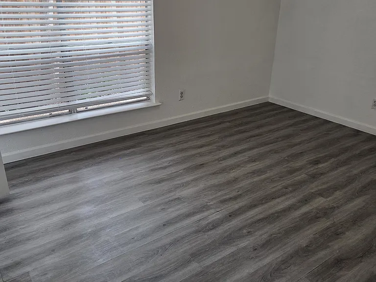 9002 Emberglow Ln — Photo 9