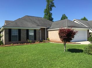 381 Laurel Hill Cir, Richmond Hill, GA 31324