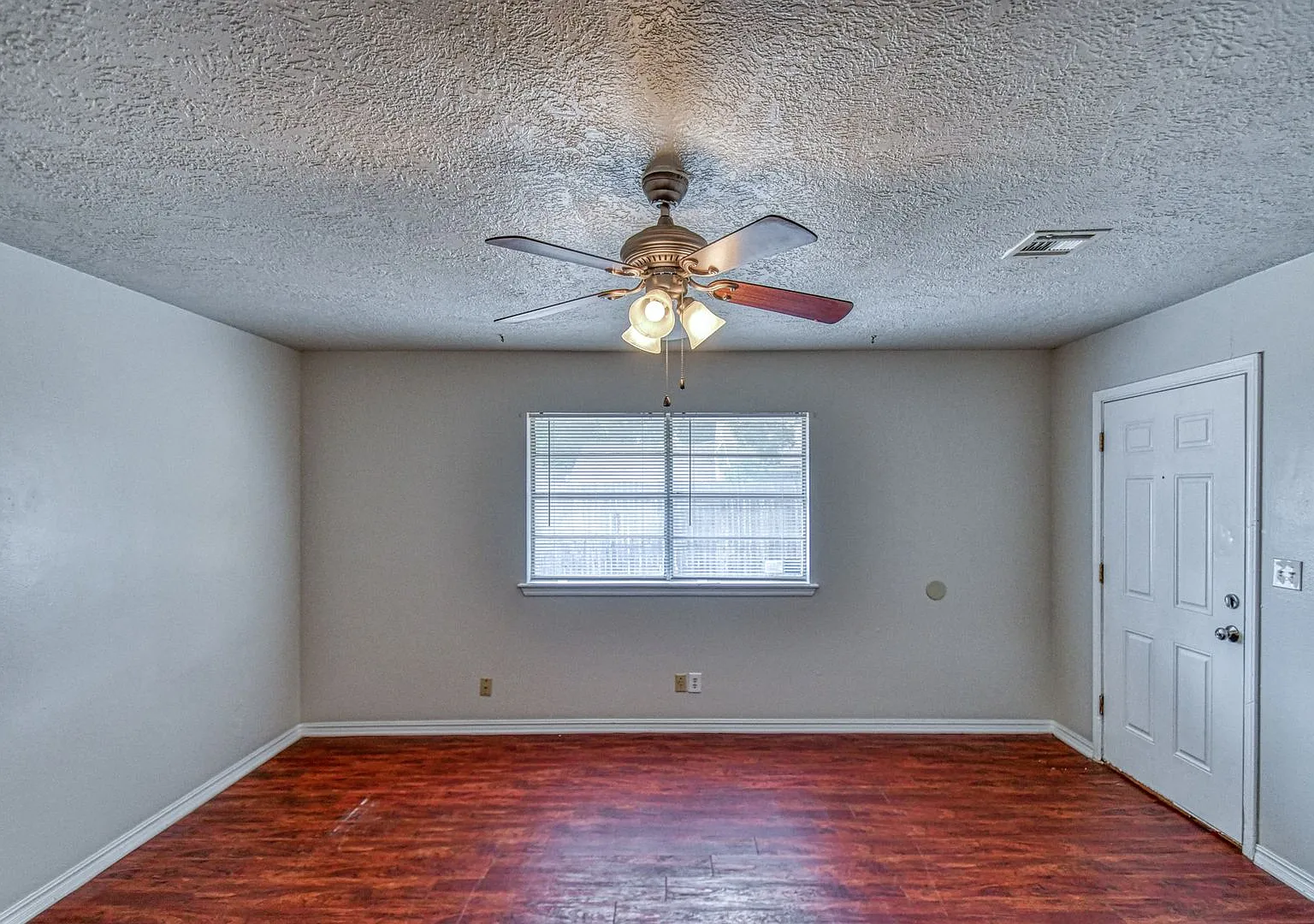 711 Jenkins Ave — Photo 4