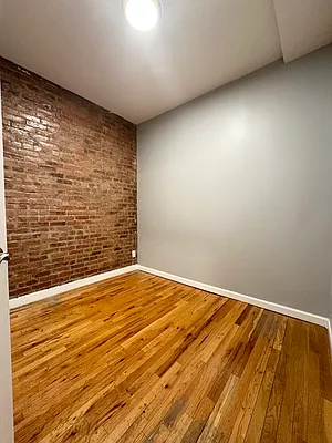 Rented by Compass | media 7