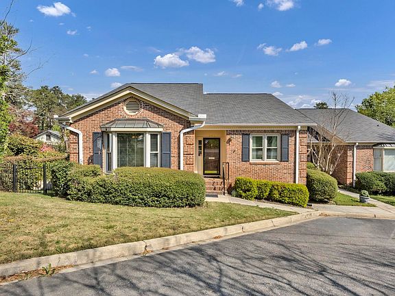 2nd image of 3013 Longleaf Rd